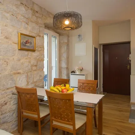 카사 차르미나티